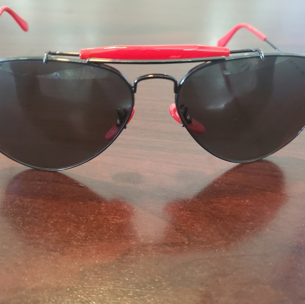Ray Bans - Scuderia Ferrari Edition